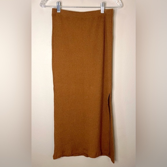 Topshop Dresses & Skirts - NWOT Topshop Ribbed Pencil Skirt